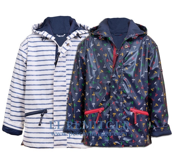 IMPERMEABLE DE RALLAS O ESTAMPADO DE BARCOS